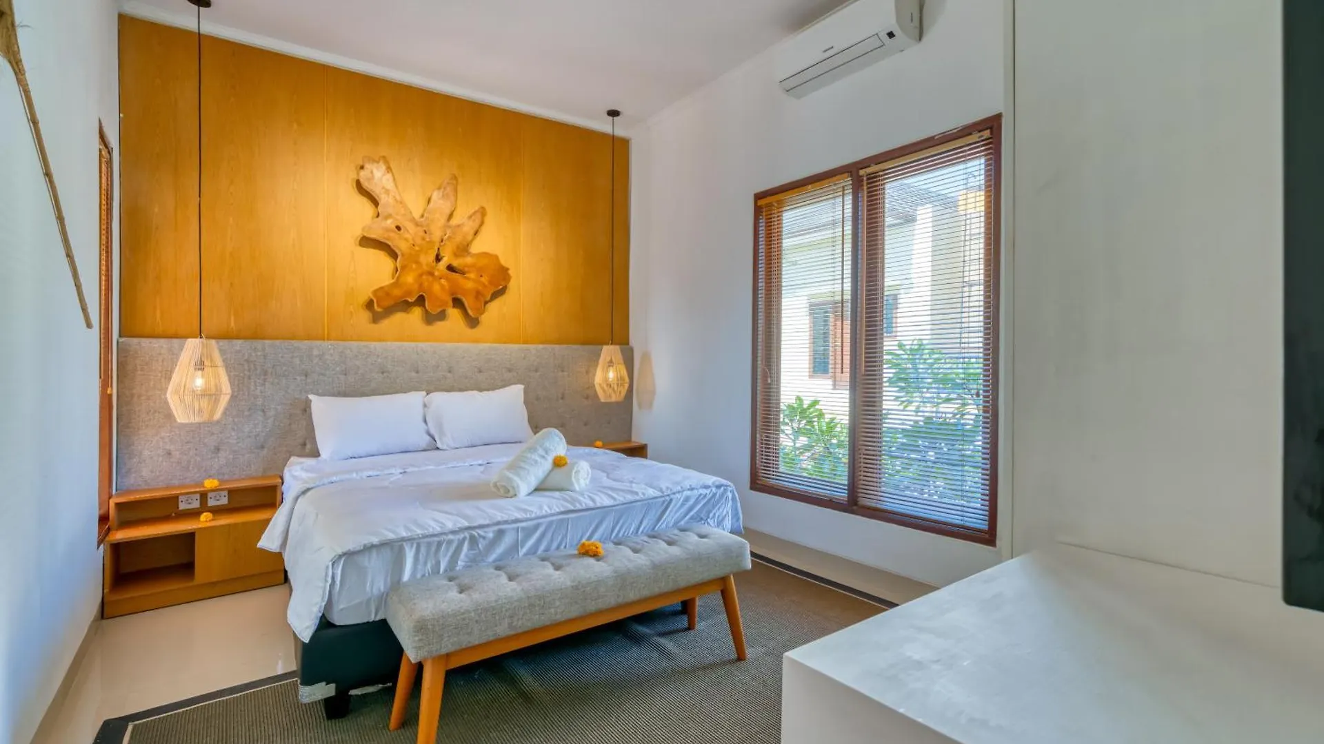 3 Bd Pvt House With Big Common Pool And Gym Villa Nusa Dua  Nusa Dua (Bali)