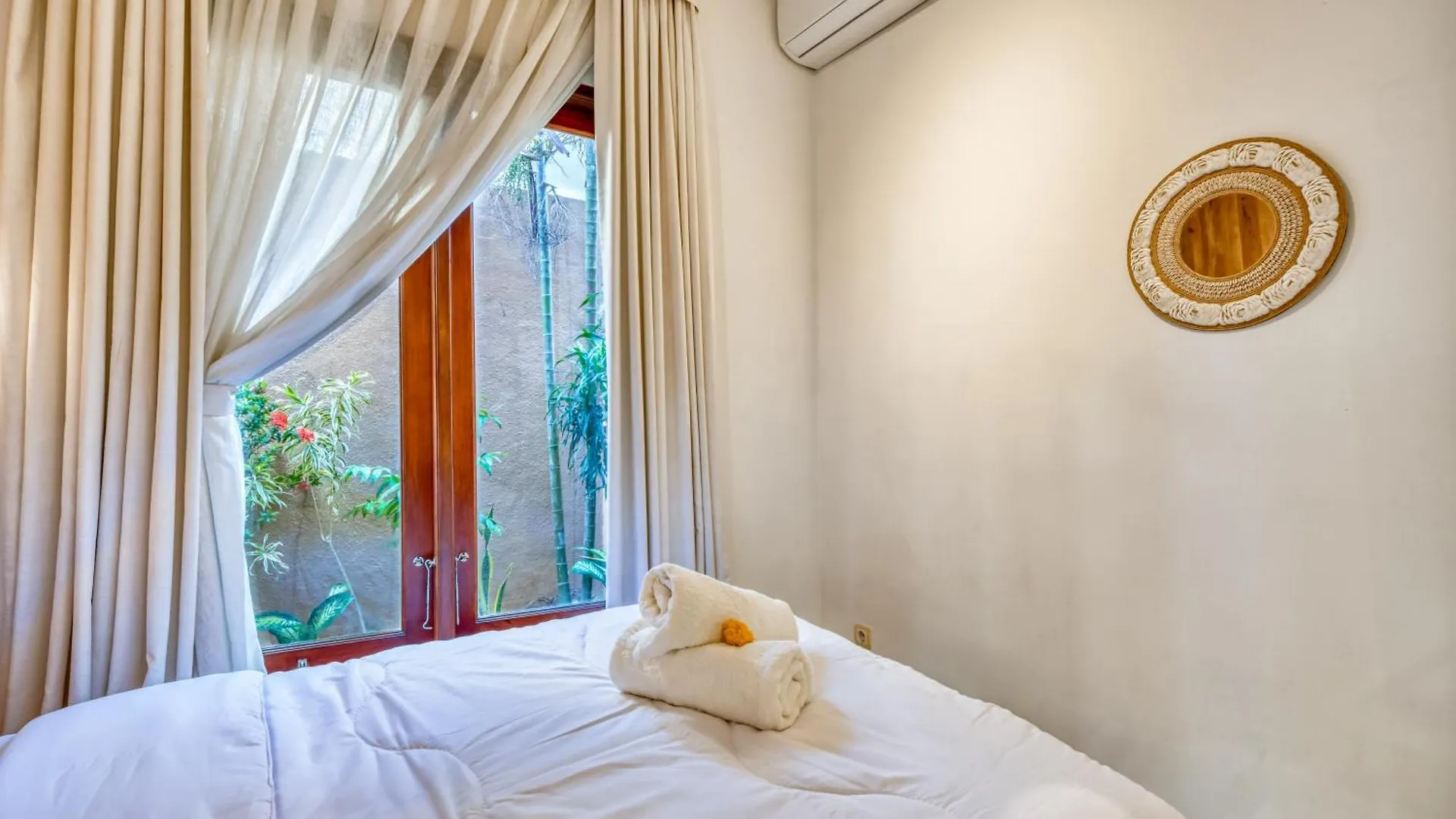 3 Bd Pvt House With Big Common Pool And Gym Villa Nusa Dua  Holiday home Nusa Dua (Bali)