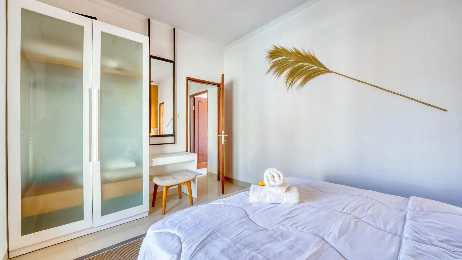 Holiday home 3 Bd Pvt House With Big Common Pool And Gym Villa Nusa Dua  Indonesia
