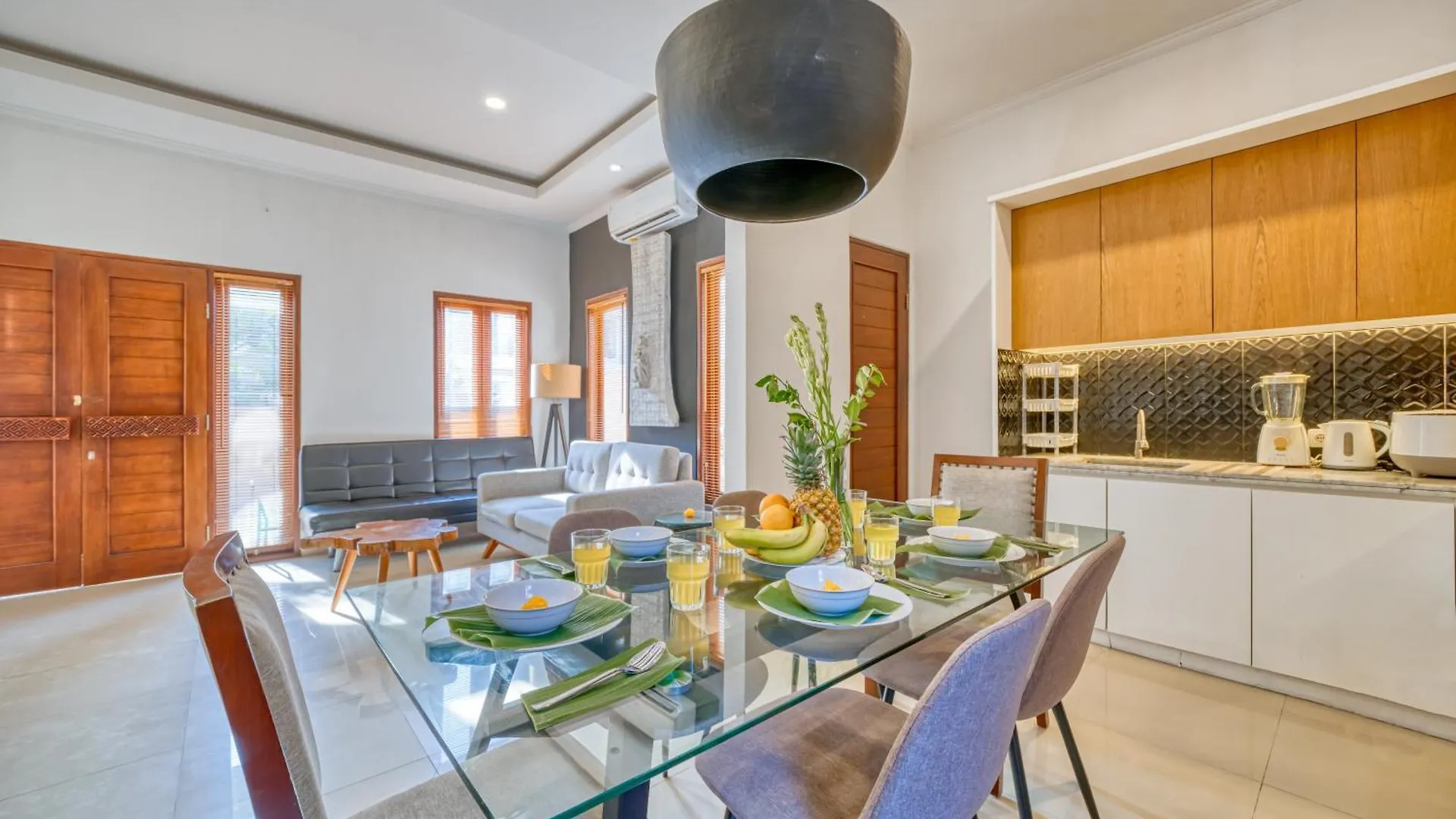 Holiday home 3 Bd Pvt House With Big Common Pool And Gym Villa Nusa Dua